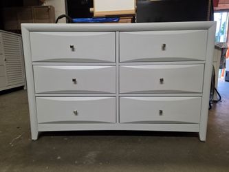 Modern White 6 Drawer Dresser