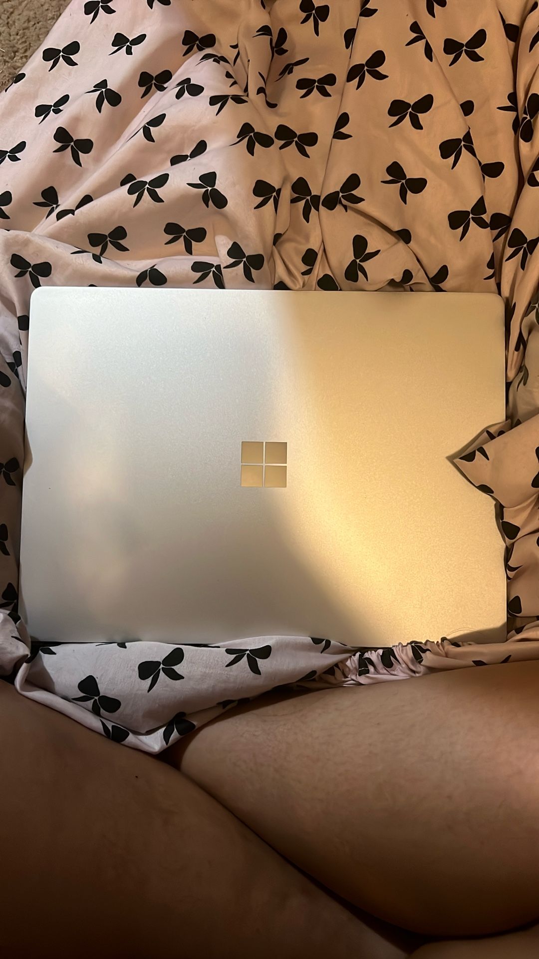Surface laptop go 2 ( Touchscreen )