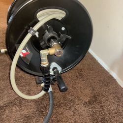 Carrete para Manguera de Hidrolavadora + Manguera Flexible con Giratorio - Resistente y Sin Enredos