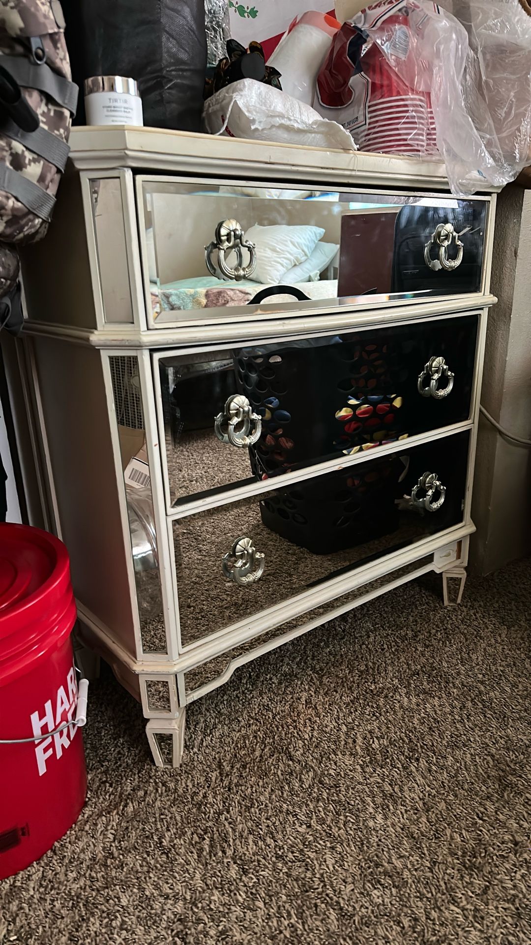 Mirror Dresser