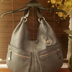 Michael Kors Large Bucket Shoulder Bag