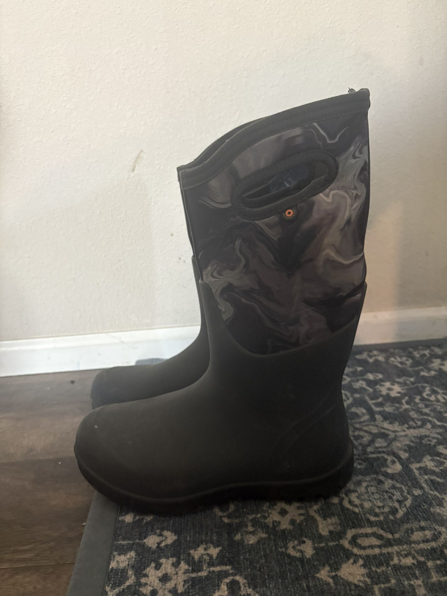 Women’s BOGS Size 8