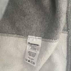 Supreme Hoodie 