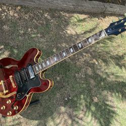 Epiphone Riviera  w/hard case