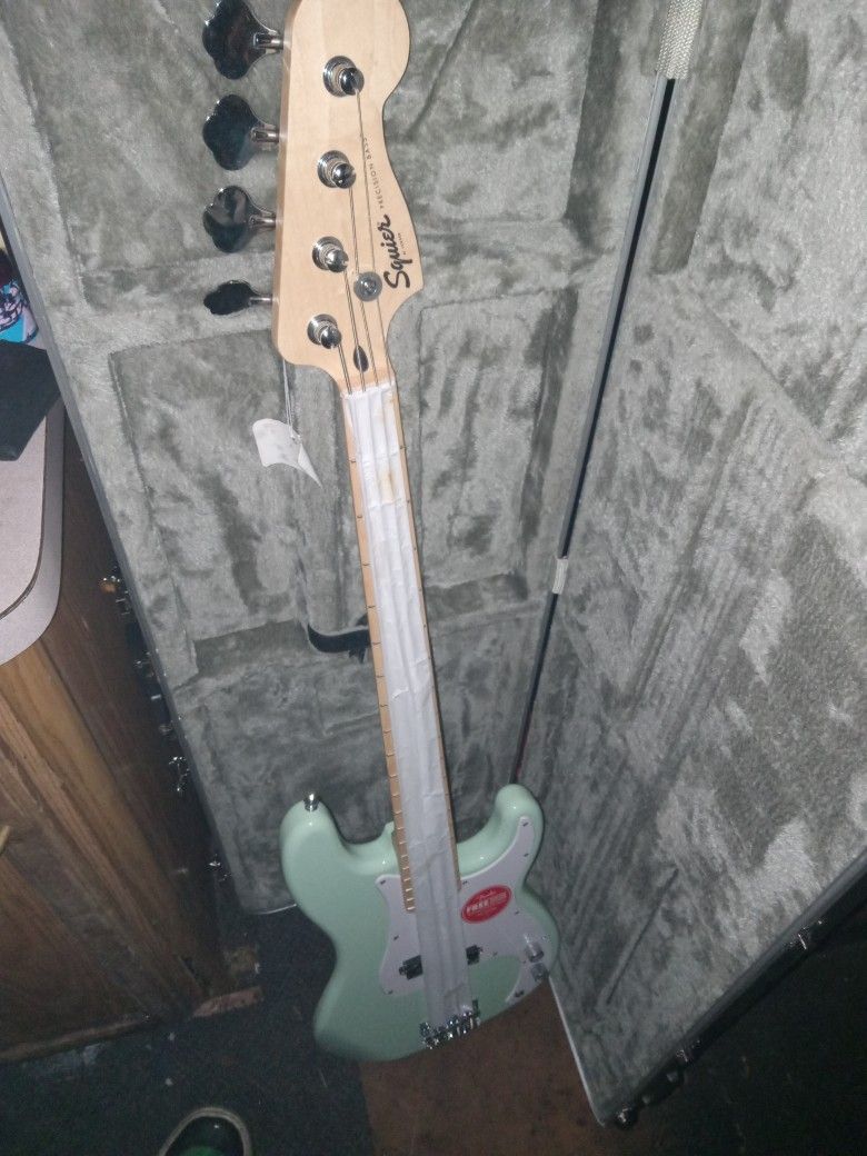 Squier Sonic Precision Bass Limited-Edition Surf Green