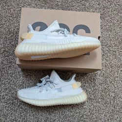 Yeezy 350 Boost V2 Light Sizes 8m And 9m