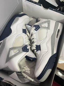 Air Jordan 4 ‘Midnight Navy’