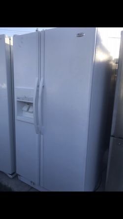 Whirlpool refrigerator (delivery available)