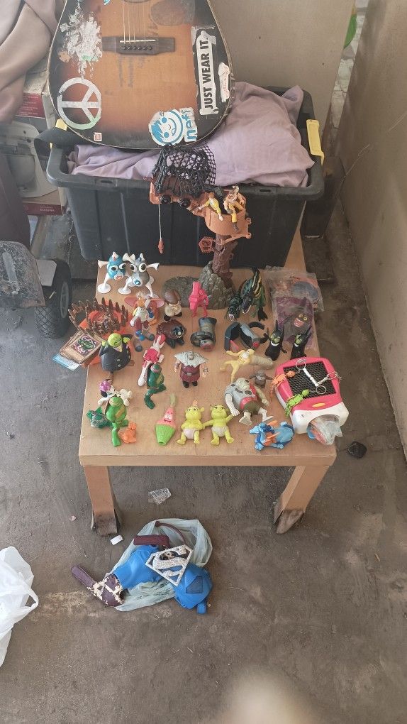 ALL FOR $35 OR OFFER!!! VINTAGE (1990s- EARLY 2000s) COLLECTIBLE TOYS FIGURINES ACTION FIGURES