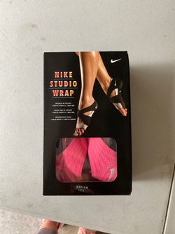 Nike Studio Wrap Size 7.5-9