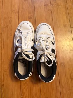 7.5 U.S. woman’s nike