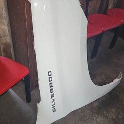 2019-2025 CHEVY SILVERADO RIGHT FENDER