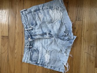 American Eagle strigd jean shorts