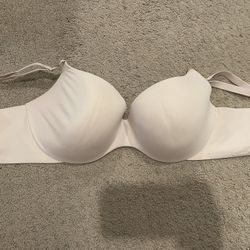 Victoria’s Secret 36DD bra