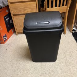 Mini Trash Can