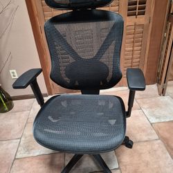 Mesh Office Chair, adjustable H eight