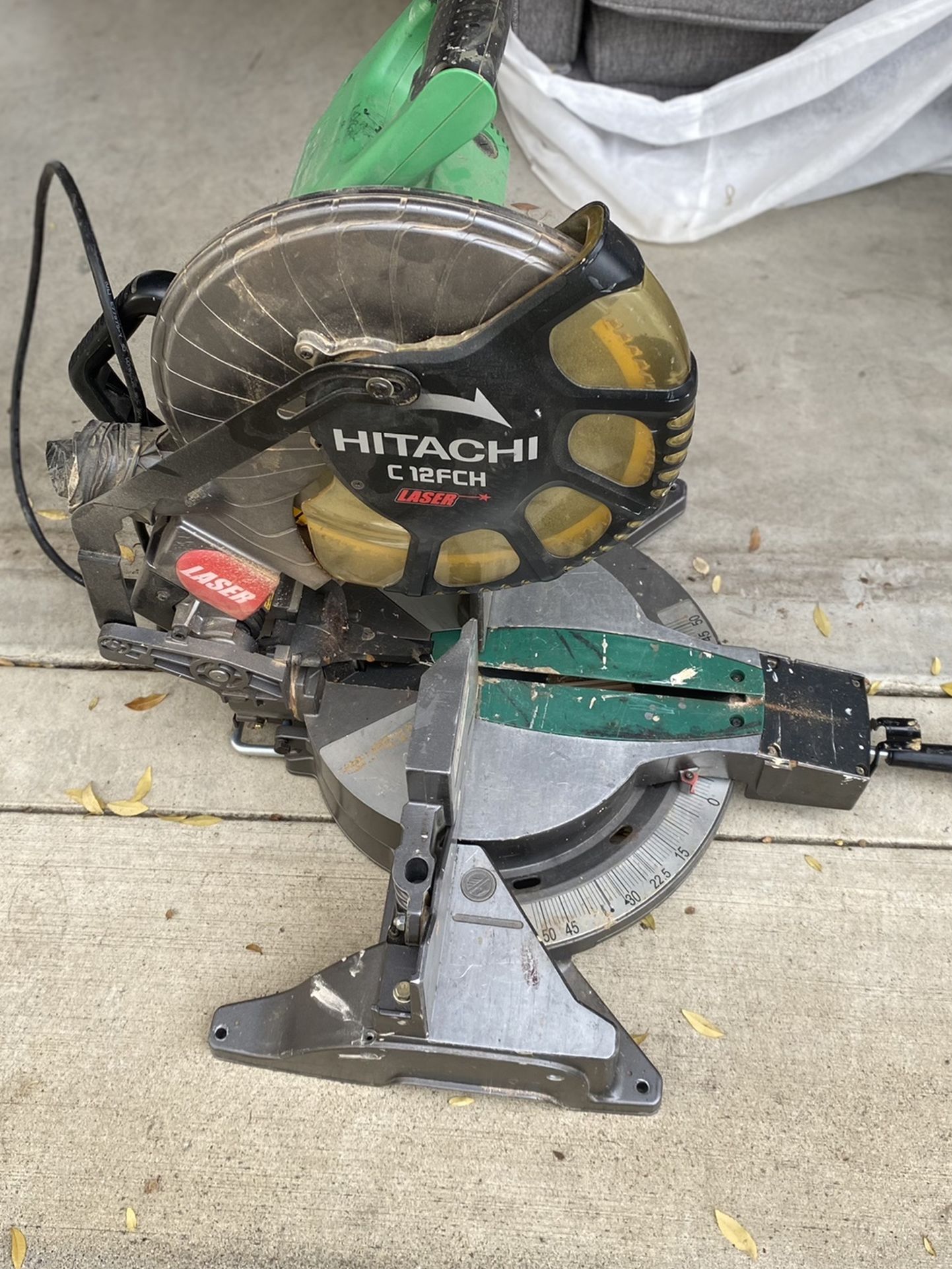 Hitachi C12FCH Compound Miter Saw