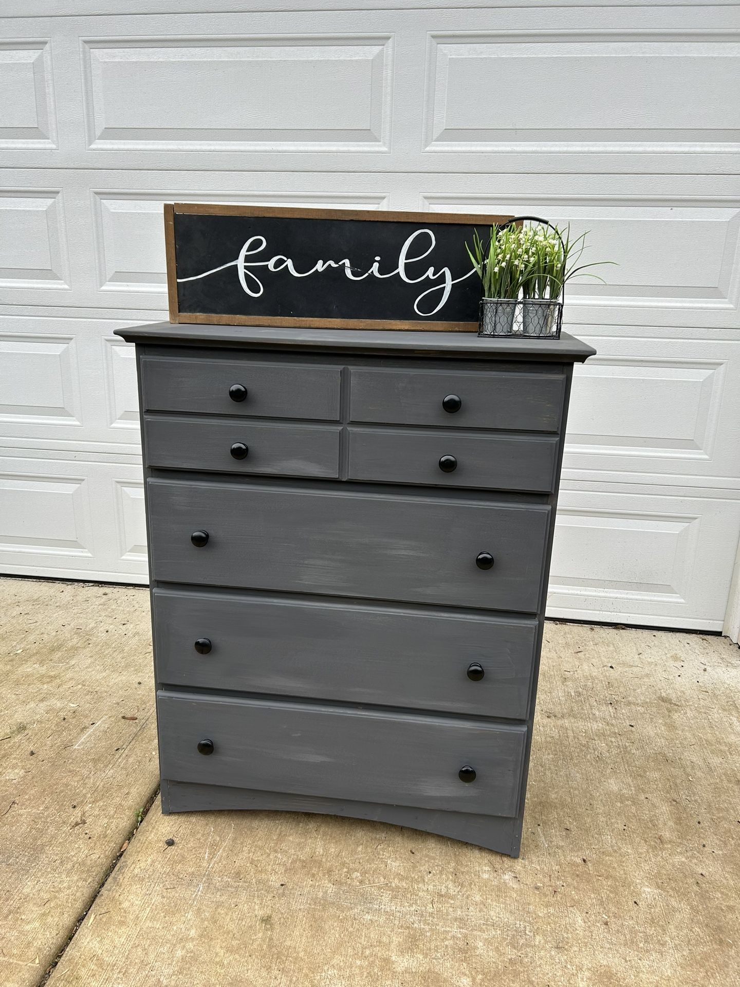 Charcoal Dresser