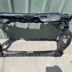 2018 Audi Q3 Radiator core support