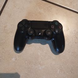PlayStation 4 Controller 
