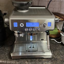 Breville Expresso Machine BES980XL/E