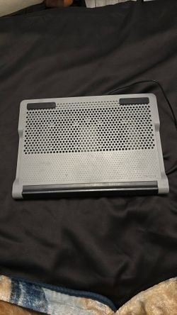 Targus - Chill Mat+ Laptop Cooling System with 4-Port USB Hub - Gray