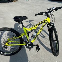 Huffy mayhem kolo 3200 27 inch