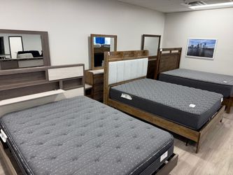 Queen Bedroom Sets-Clearance-Brand New!