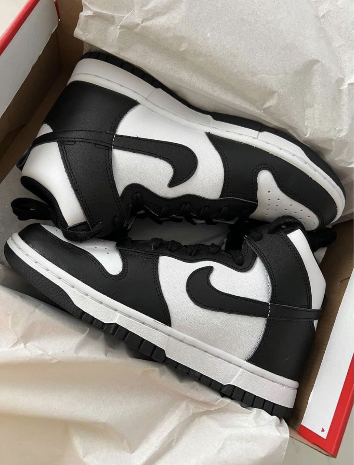 New Nike Panda Dunk High Women’s 7.5