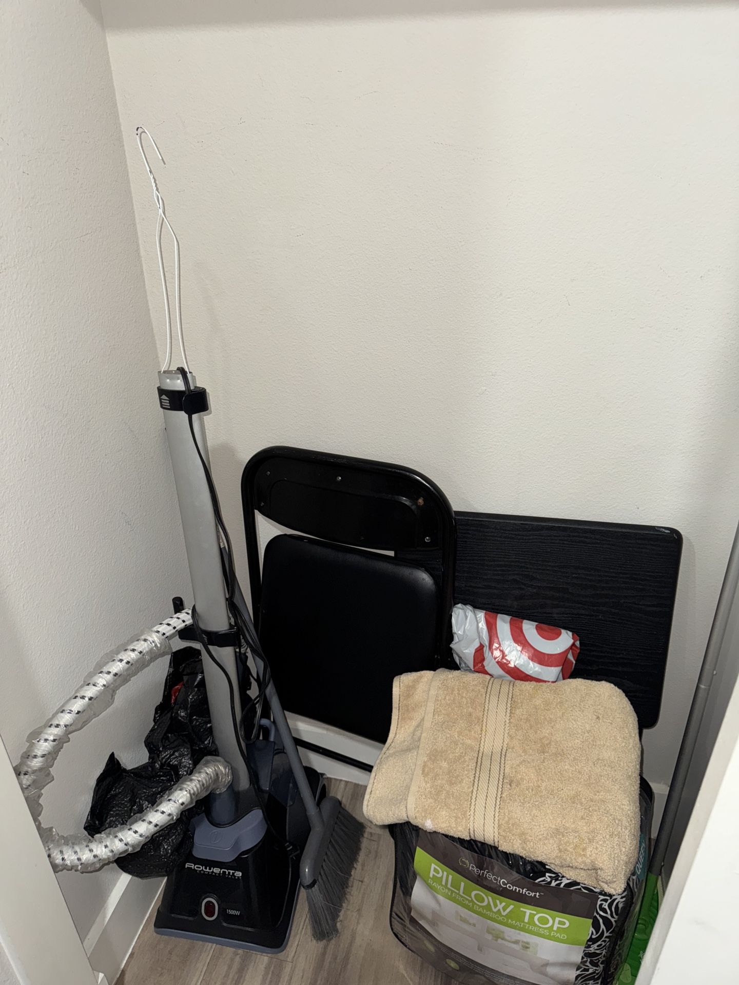 Free Steamer , Chair , Side Table