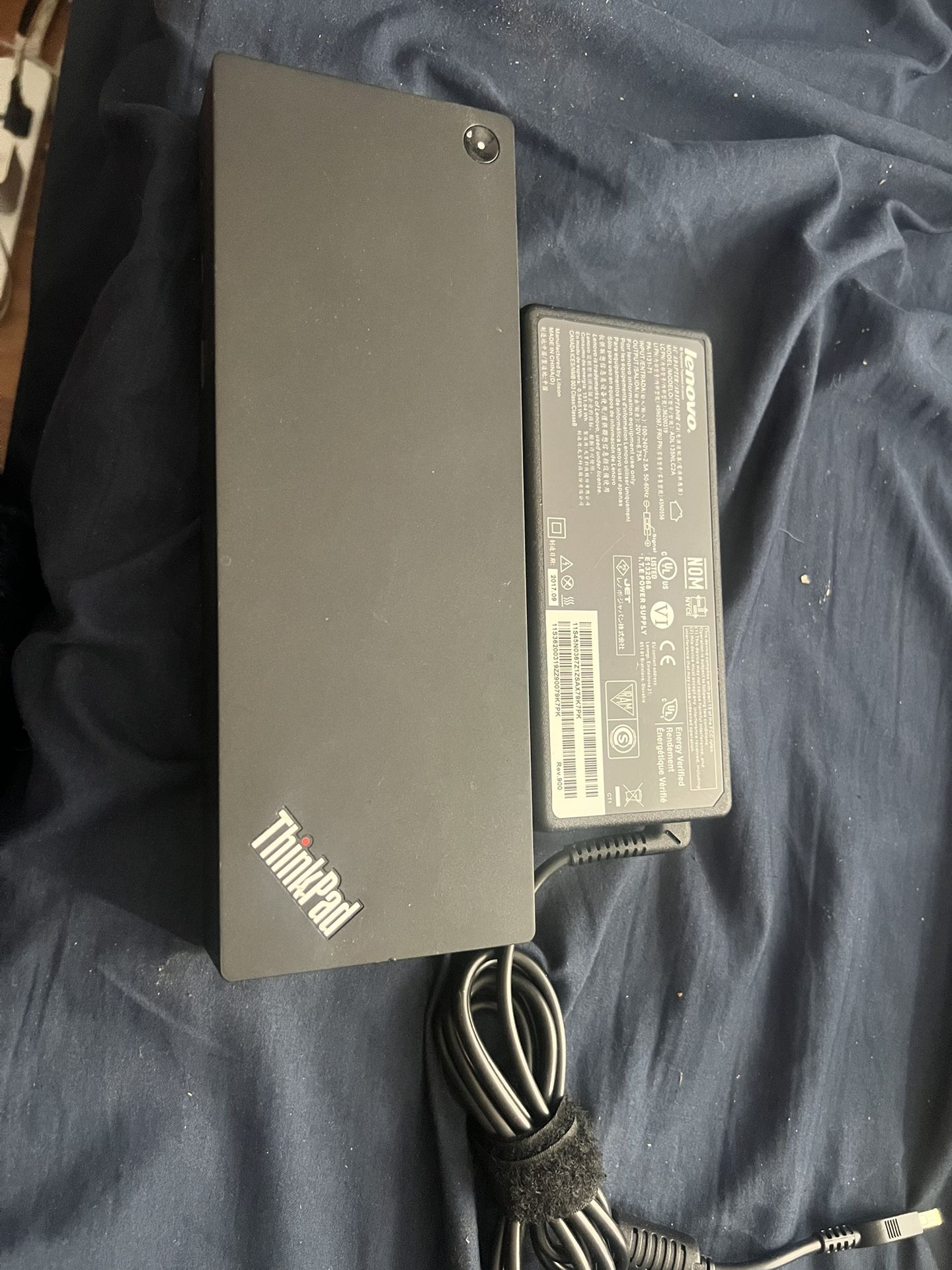 Lenovo ThinkPad Thunderbolt 3 Dock 40AC Docking Station DBB9003L1 w/ USB-C Cable & AC Adapter