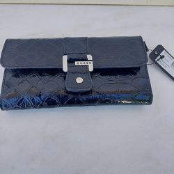 New Guess Wallet