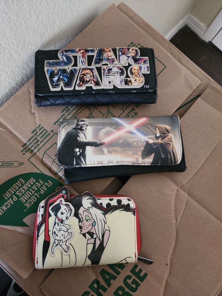LOUNGEFLY WALLETS
