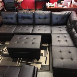 BRAND NEW REVERSIBLE SECTIONAL SOFA WITH STORAGE OTTOMAN 