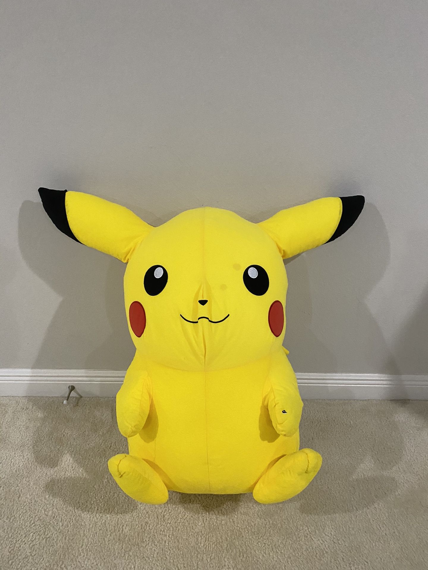 Giant Pikachu