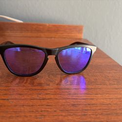 Oakley Frogskin Sunglasses Matte Black/Prizm Violet (OO9013-H655