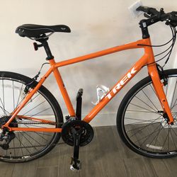Trek FX 7.4 Bike Alum/Carbon Sport Hybrid Trails Commuter Ready/Ride