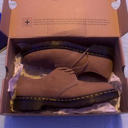 Dr Martens Savannah Tan Suede.