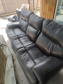 Couch w/2 electric reclining seats