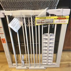 Extra Wide Pet Gate / Safety Gate - Fits Openings 29.7” - 46”