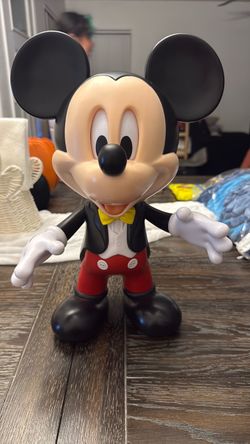 Mickey popcorn bucket