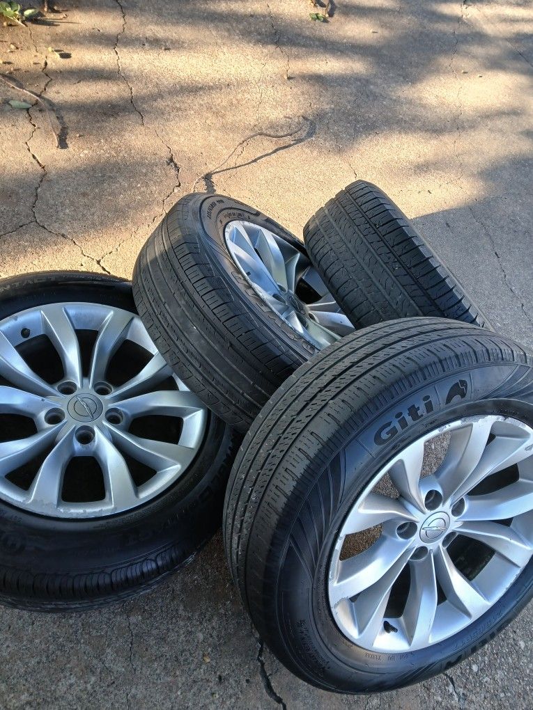 Used Rims Chrysler 300 / Rims And Tires for Sale in Houston, TX - OfferUp