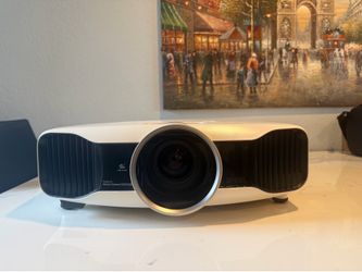Epson Projector Home Cinema 5030UB (WITH CEILING MOUNT)