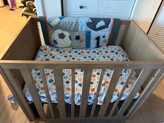 Mini crib