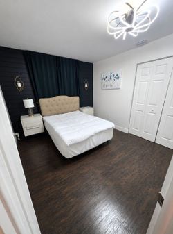 Full size bed and 2 night for 125