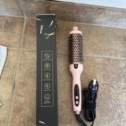 Wavytalk thermal heated round brush like new