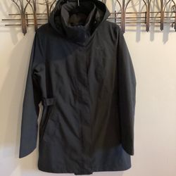 The North Face Women’s Laney Trench Raincoat