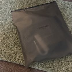 black small essential shorts 