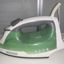 Black And Decker Easy Steam Compact Iron Model IR34V Green