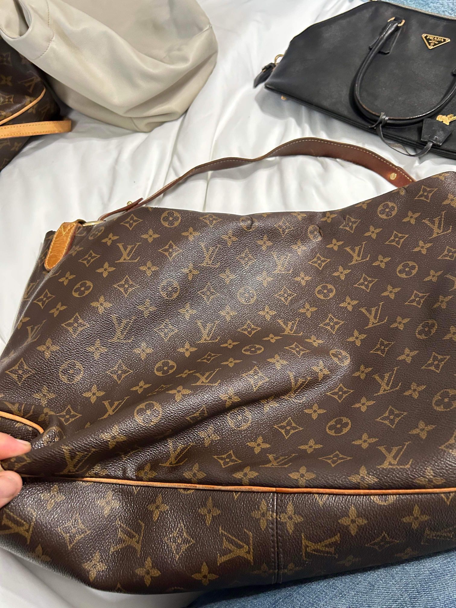 Louis Vuitton MM for Sale in Santa Ana, CA - OfferUp